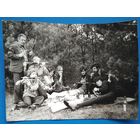 Фото из СССР. Пикник с шашлыками. 13х18 см.