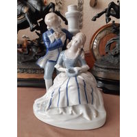 Статуэтка фарфоровая (лампа, светильник) Влюблённая пара, Германия