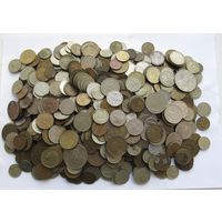 Все лоты с рубля.Монеты разные,в основном СССР,ок.2 кг.