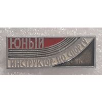 Значок Юный инспектор по Спорту. СССР