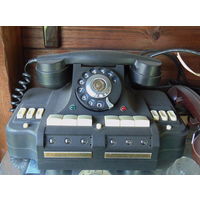 Старый правительственный телефон.