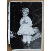 Фото. Девочка-снегурочка. 1970-е. 9х13 см