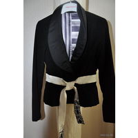 Женская фирменная куртка-ветровка, стилизованная под пиджак_р-р 42/44_Made in Italy_ф."Baby P"_Цвет: Чёрный + белый = Классика_!