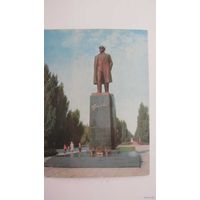 Памятник Ленину   гЧернигов 1971г