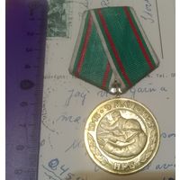Медаль советской Болгарии- "30 лет Победы над фашистской Германией". Оригинальная, распродажа коллекции.