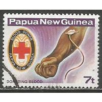 Папуа Новая Гвинея. Красный крест. Забор крови. 1980г. Mi#394.