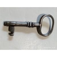 Старинный стальной ключ. XIX век. Длина 57 мм.