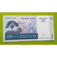 Банкнота 100 ariary Madagascar P-86a  2004 г.