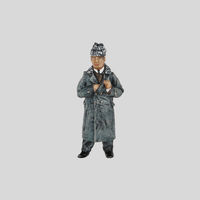 Мужчина в пальто и каракулевой шапке - фигурка в масштабе 1/43 - e103