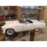 Модель 1:18 FORD THUNDERBIRD 1956