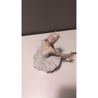 Большая фарфоровая статуэтка Балерина Германия Wallendorf Валлендорф