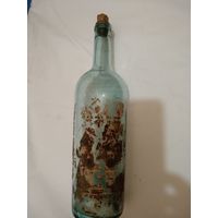 Старинная бутылка из-под вермута с фрагментами этикетки и пробкой. 20-ые годы ХХ-го столетия