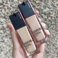 Тональная основа Shiseido Synchro Skin Radiant Lifting 30 ml