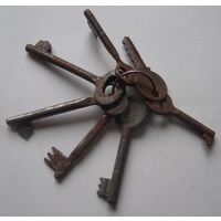 Ключы (старэча)-2; 7 шт. кошт за зьвязку.