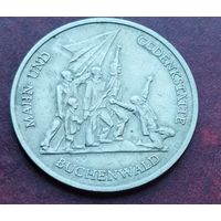 Германия - ГДР 10 марок, 1972 Мемориал "Бухенвальд" около Веймара