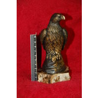 Статуэтка - орёл , бронза на мраморе 3