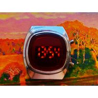 LED watch, светодиодные часы, Электроника 1, иллюминатор, красные. Торг есть.