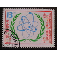 Болгария 1987 модель атома