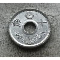 Япония 10 сенов 1944 цинк - один год чекана, состояние!