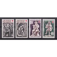 119. Франция. Красный Крест. 2 Серии. 1961/67 гг. Mi.##1376/1377, 1607/1608.