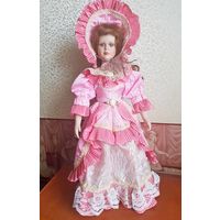Фарфоровая кукла (42 см)