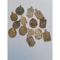 Старые алюминиевые медальоны