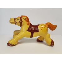 Детская игрушка лошадка в движении 10 на 7 см, пластик