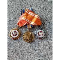 Две медали Вооружонные силы на службе Родины 5 и 10 лет выслуги и  медаль за заслуги в охране правопорядка