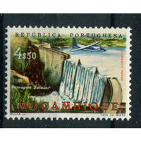 Португальские колонии - Мозамбик - 1962г. - ландшафты, авиапочта, 4,5 Е - 1 марка - MNH. Без МЦ!