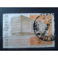 Бразилия 1969 Здание бумажной фабрики Михель-0,9 евро гаш