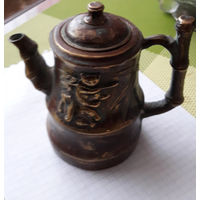 Антикварный чайник бронзовый , восток