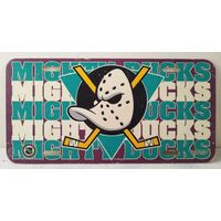 Walt Disney. Mighty Ducks. NHL. Табличка