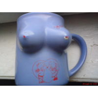 Чашка с женским бюстом