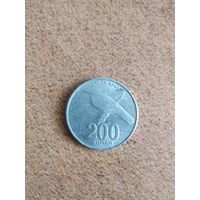 379. 200 рупий 2003 Индонезия