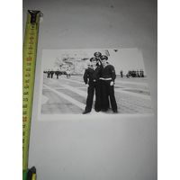 Старое военное фото моряки