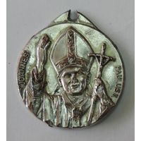 Медаль "Иоанн Павел-2". Диаметр 3.5 см.