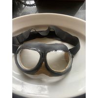 Оригинальные полётные очки лётчика СССР. Для кожаного шлема-см. последние фото. Это экземпляр 3. два уже выставлены ранее.