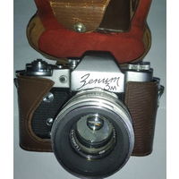 Фотоаппарат Зенит 3М, объектив Гелиос-44 из СССР