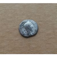 Рим, Луций Вер (161-169 н.э.), денарий, предположительно 166-169 гг., серебро