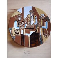 Тарелка настенная ЛКСФ керамика майолика СССР