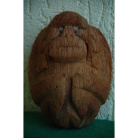 Статуэтка  " Снежный человек "  ( материал- кокос )   18 см