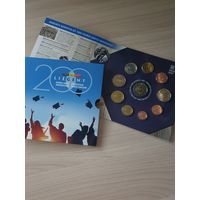 Бельгия 2017 год. 1, 2, 5, 10, 20, 50 евроцентов, 1, 2 евро и 2x2 евро юбилейные. Официальный набор монет в буклете.