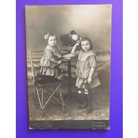Фото кабинет-портрет "Дети", до 1917 г., Варшава, золотой обрез