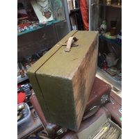 Старый деревянный чемодан(50*35*18 см)