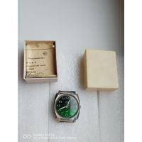 Мужские часы ЗИМ в родной коробке с документами нужен ремонт старт с 1 рубля без мпц аукцион 5 дней
