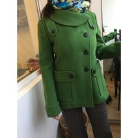 Полупальто пальто 44-46 как Новое цвет зеленый
