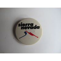 Значок с эмблемой 33 чемпионата мира по горнолыжному спорту 1996 г. в Сьерра-Неваде (Испания). Был отменен из-за погодных условий