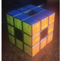 Логическая игра Rubik's Revolution