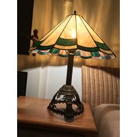 Шикарная лампа в стиле "Тиффани" выс.53 см., Германия, тяжеленькая, старое исполнение.