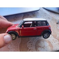 Модель автомобиля MINI COOPER